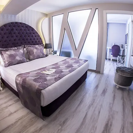 Demonti Hotel 4*